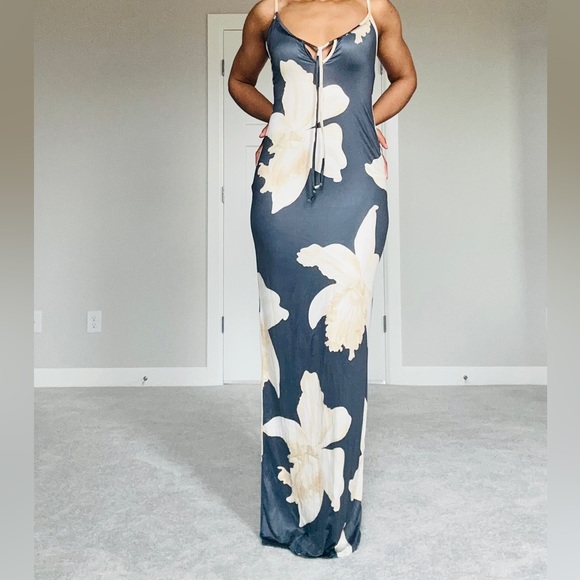 Tall Tie Bust Maxi Dress - Picture 10 of 14